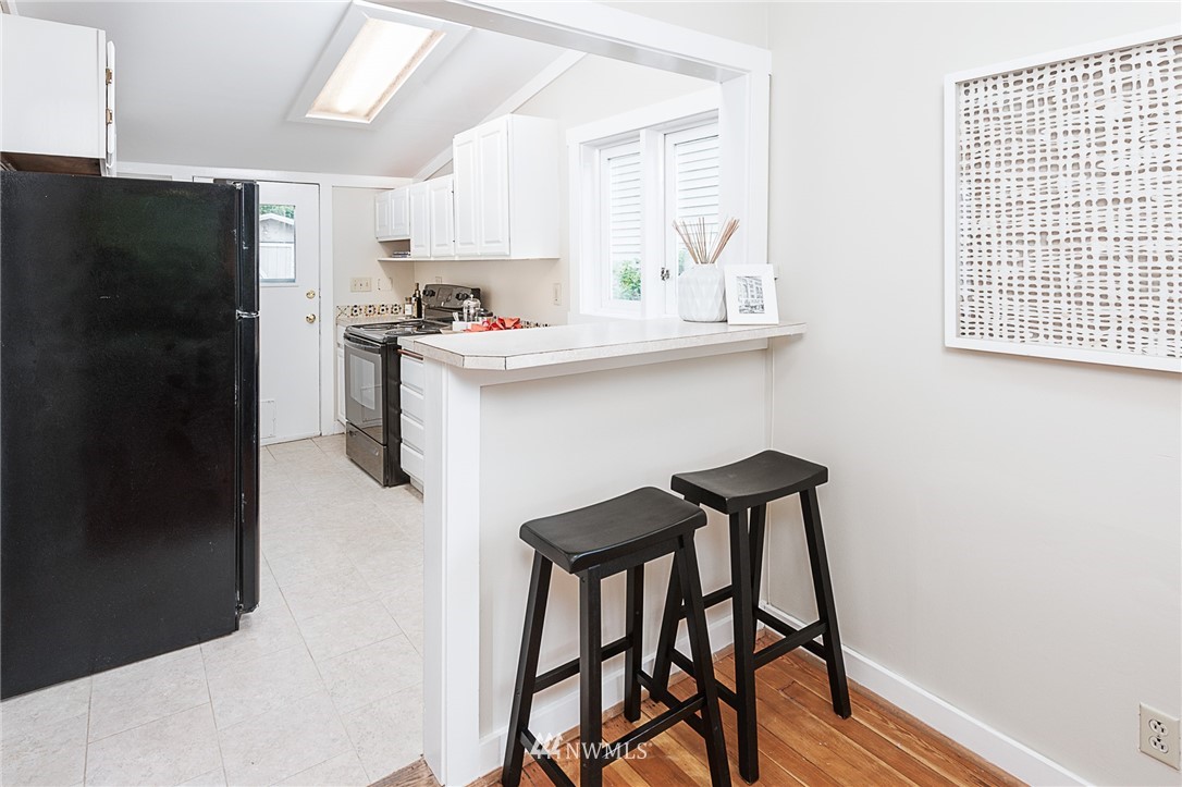 718 North 82nd Street Seattle, WA 98103 - Photo 9 of 21 Gallery Image 9
