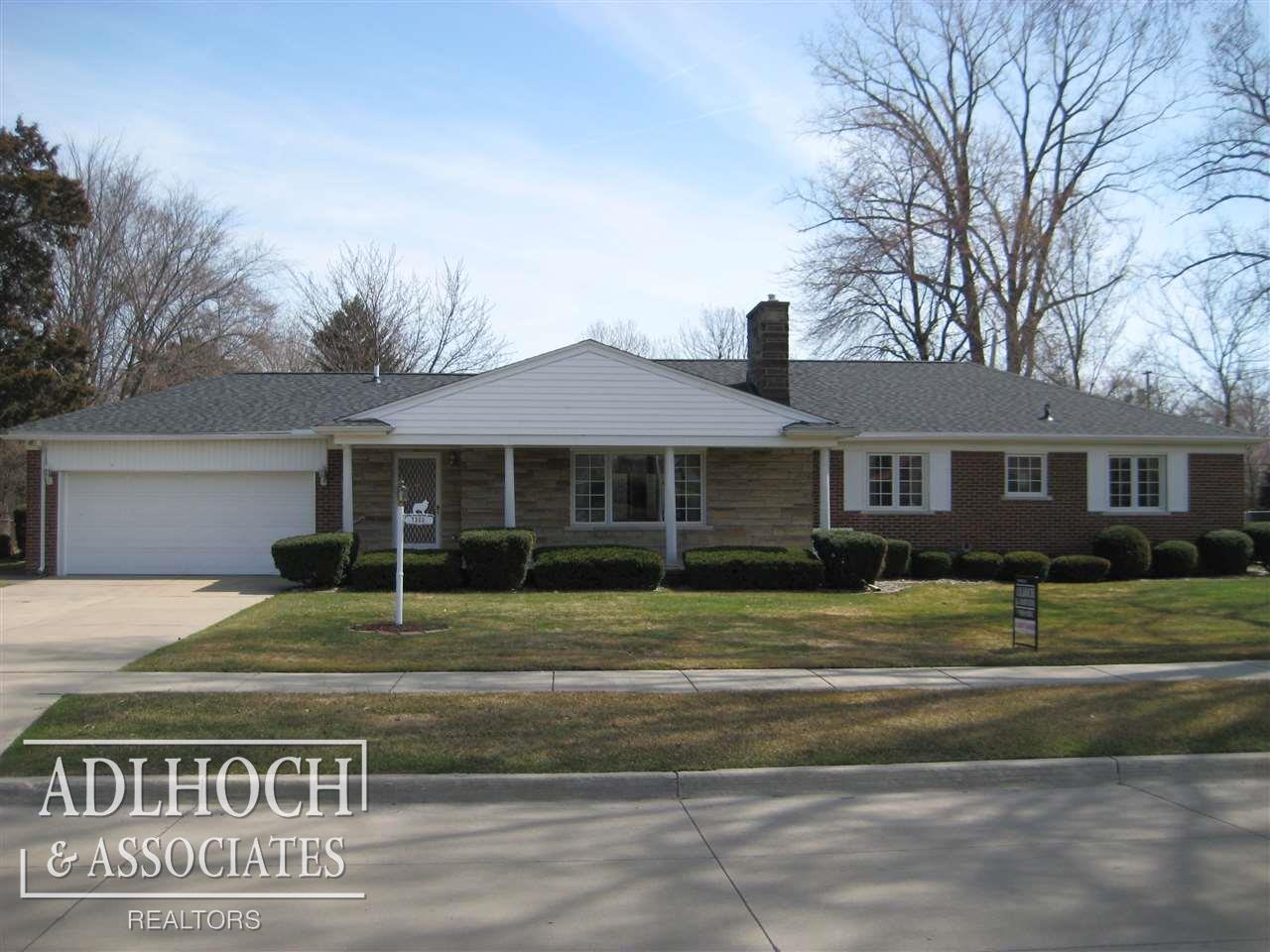 1300 North Renaud Road Grosse Pointe Woods, MI 48236 - Photo 1 of 14