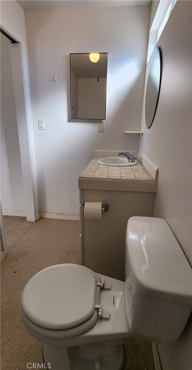 Cabin 1/2 Bath