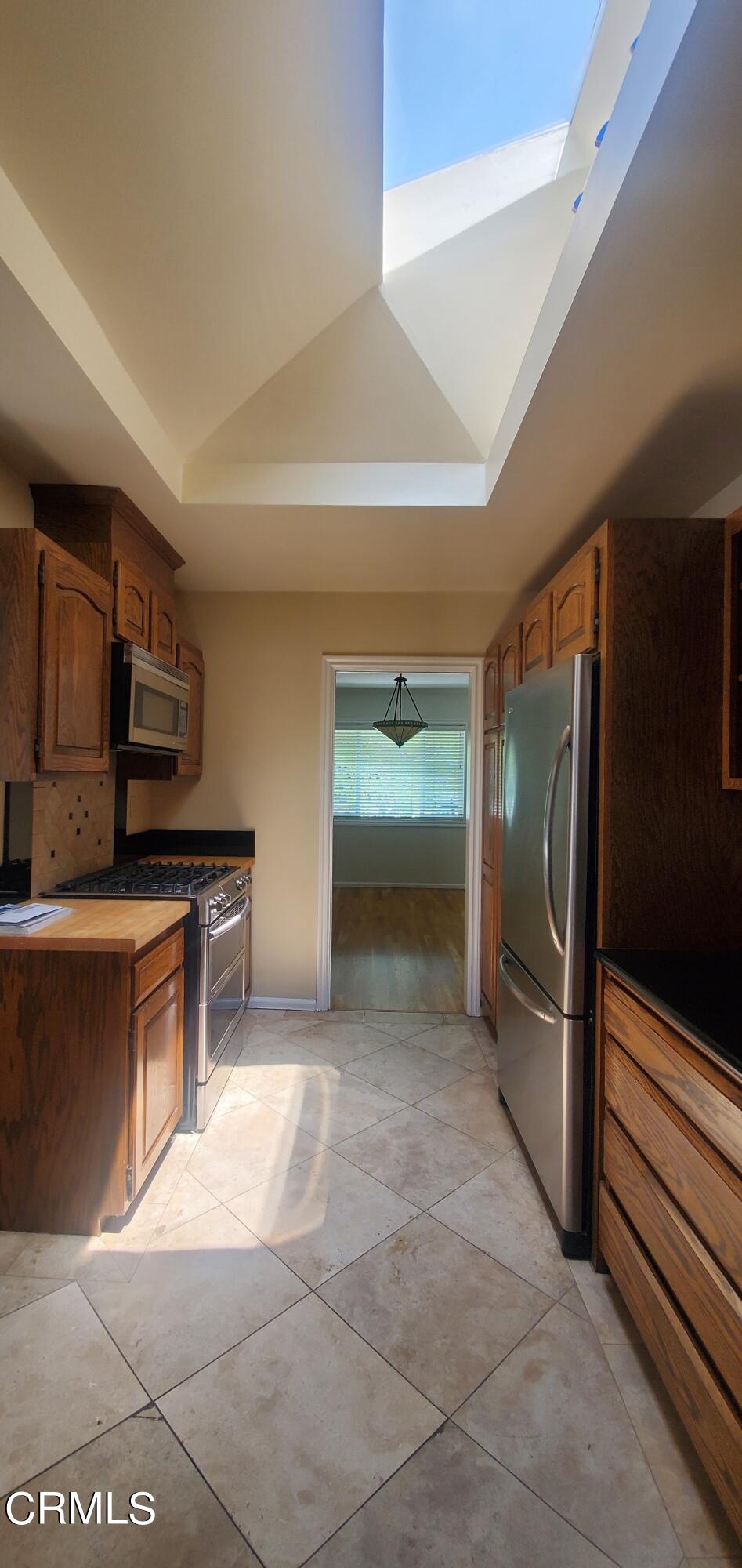 1431 Oneonta Knoll South Pasadena, CA 91030 - Photo 7 of 21 3