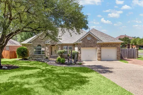 $800,000 | 10501 Oak View Drive, Austin, TX 78759