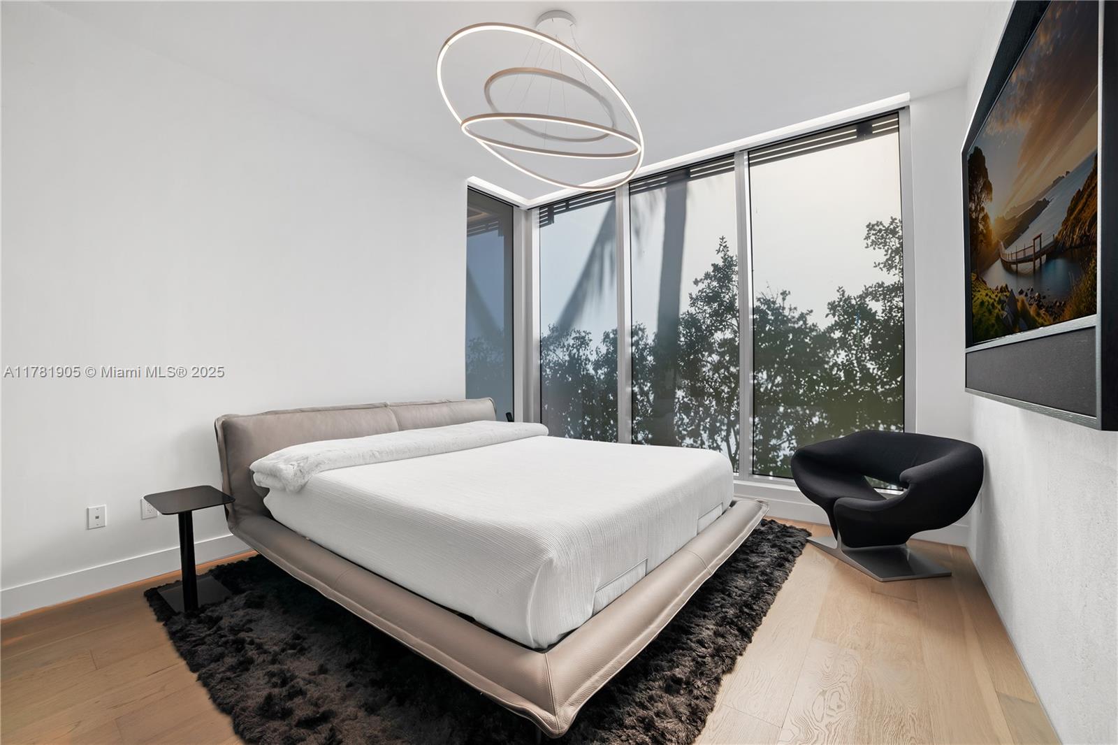 304 Ocean Drive, Unit 102 Miami Beach, FL 33139 - Photo 15 of 29