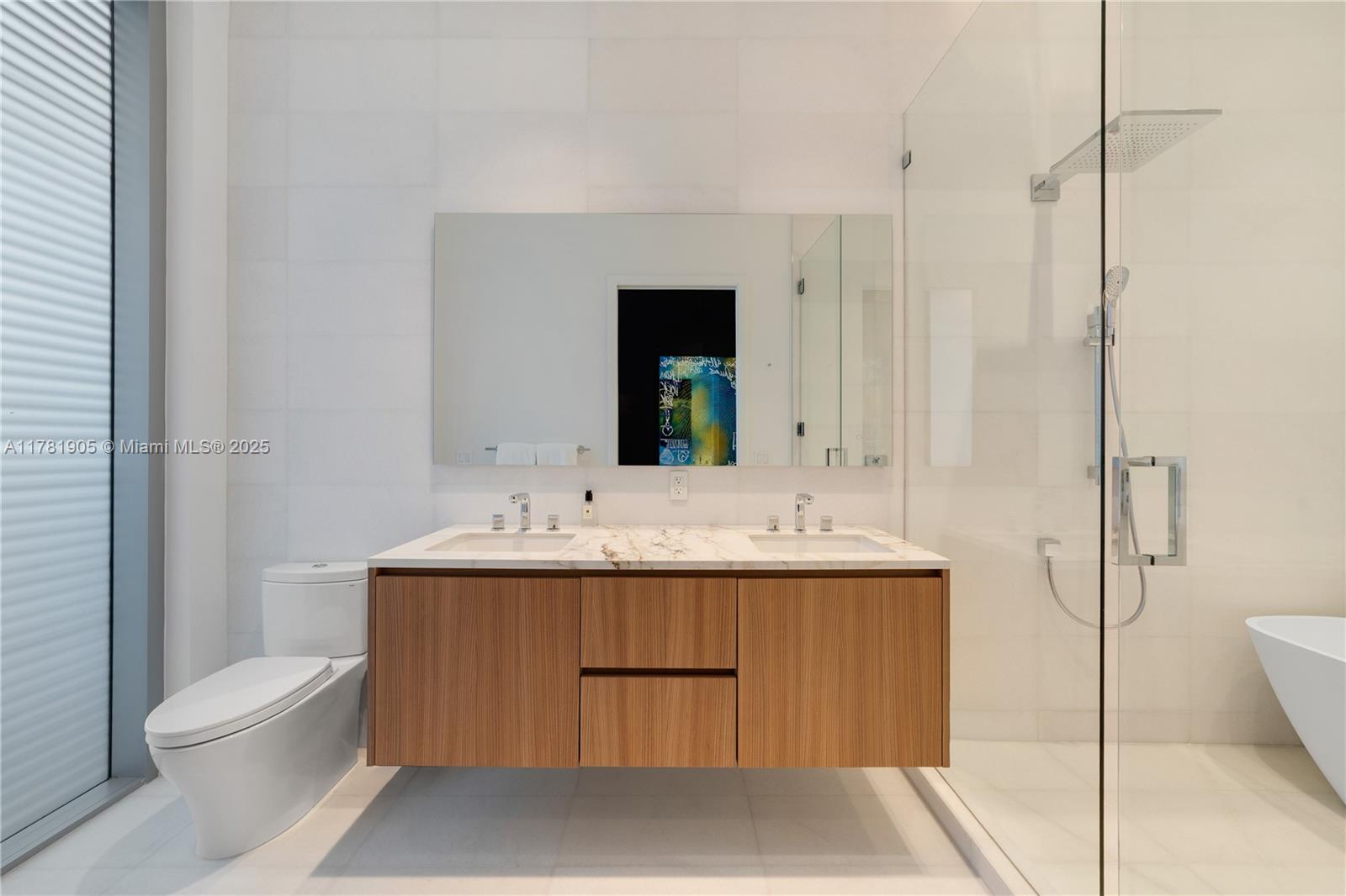 304 Ocean Drive, Unit 102 Miami Beach, FL 33139 - Photo 18 of 29