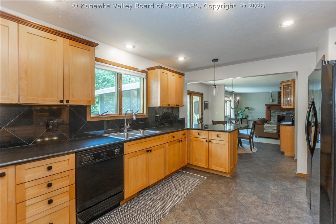137 Summit Ridge Road Hurricane, WV 25526 - Photo 12 of 50 Gallery Image 12