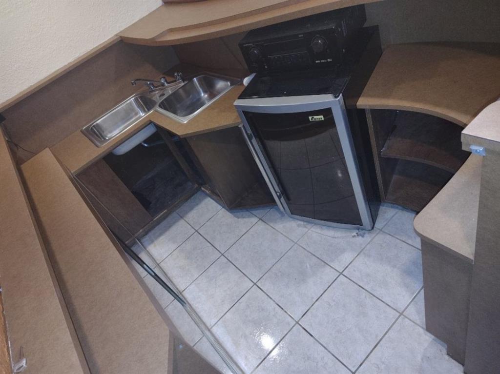 7101 Northwest 97th Avenue Tamarac, FL 33321 - Photo 13 of 23 a utility room with dryer and washer