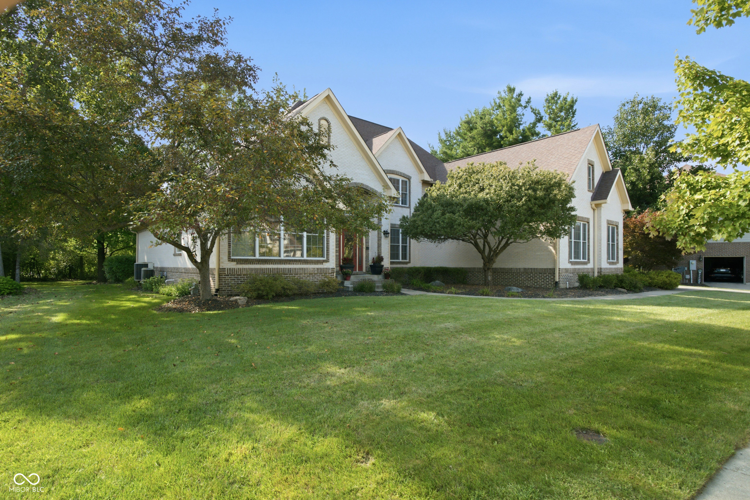 7638 Spring Ridge Drive Indianapolis, IN 46278 - Photo 3 of 67 Gallery Image 3