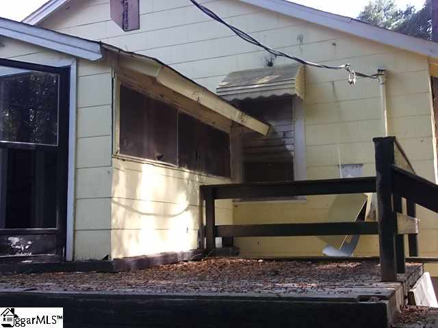 418 Berry Road Pelzer, SC 29669 - Photo 2 of 2