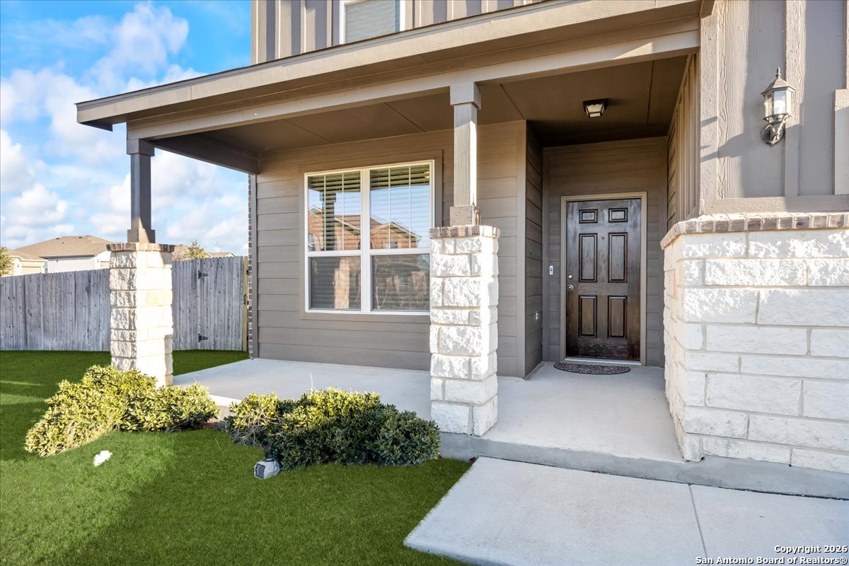 631 Ridgehorn Drive New Braunfels, TX 78130 - Photo 2 of 41