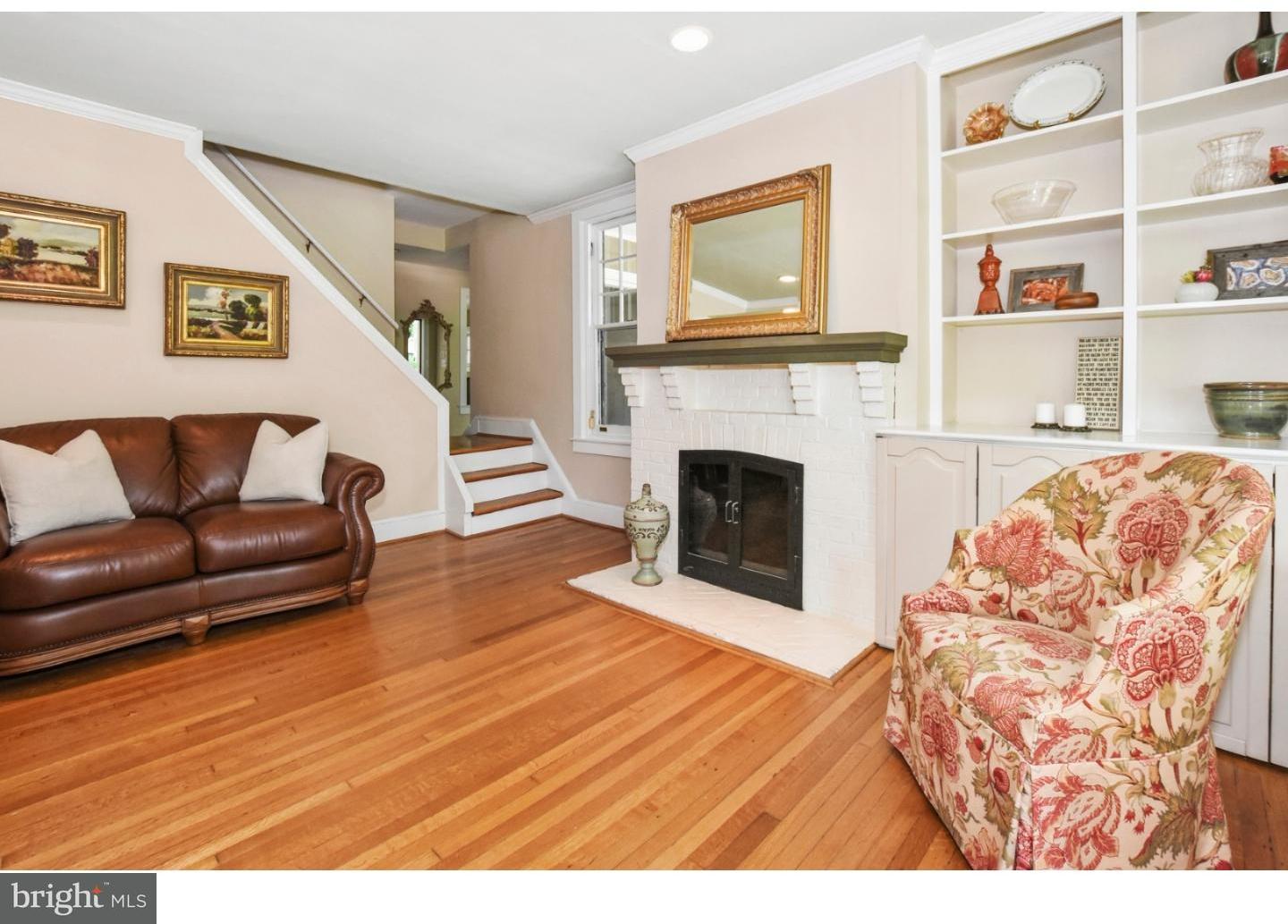 114 Chamounix Road Wayne, PA 19087 - Photo 3 of 22 Living Room