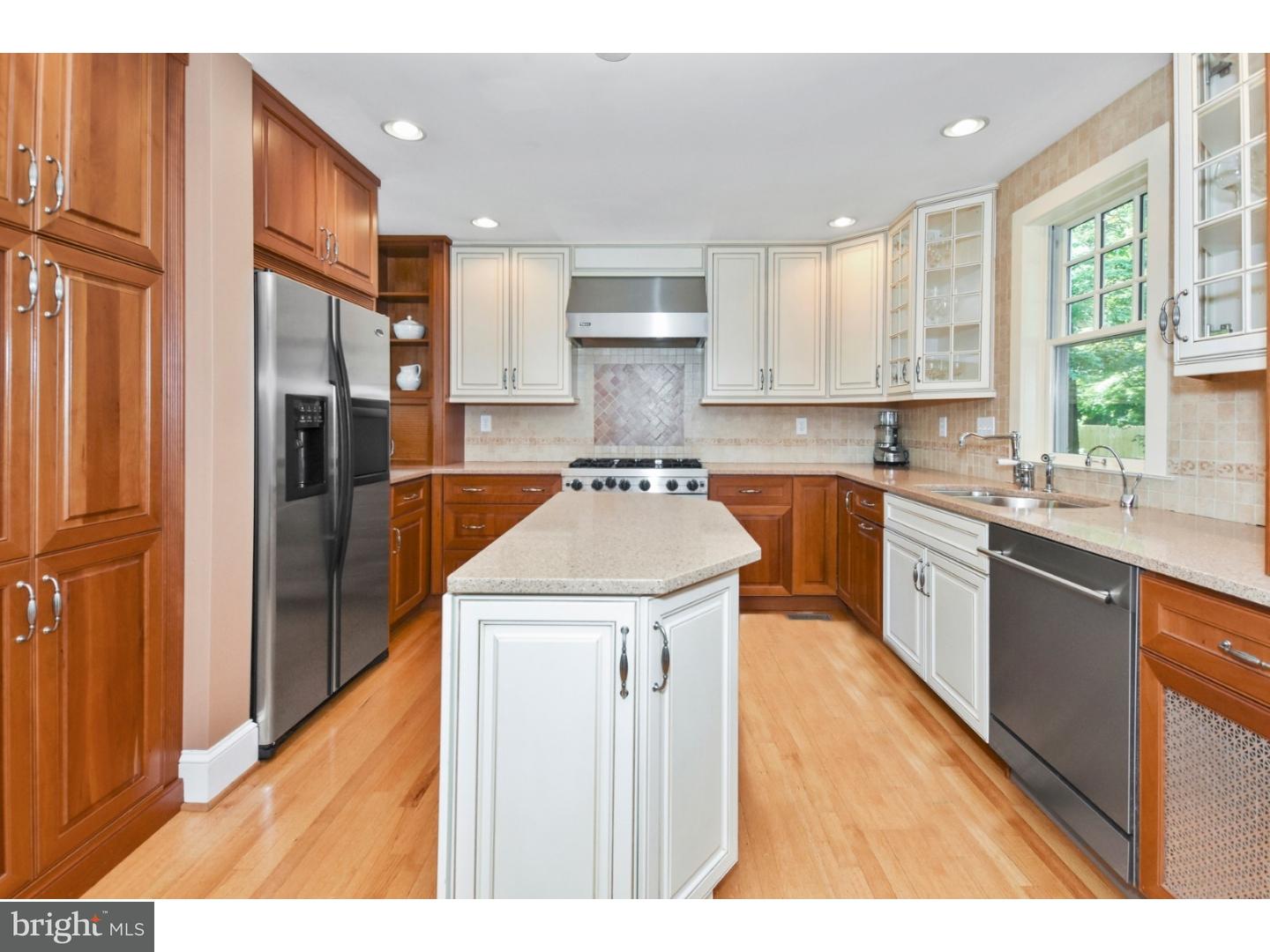 114 Chamounix Road Wayne, PA 19087 - Photo 7 of 22 Kitchen