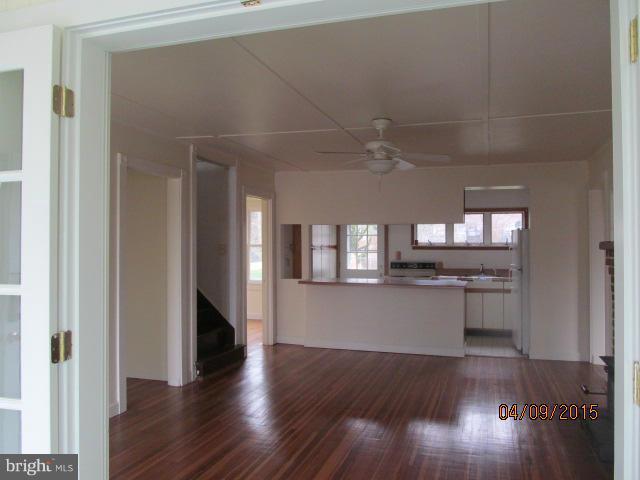 4883 Ridge Road Chesapeake Beach, MD 20732 - Photo 2 of 13 Living Room