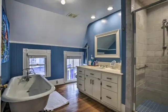 $3,500 | 1124 Church Street, Galveston, TX 77550