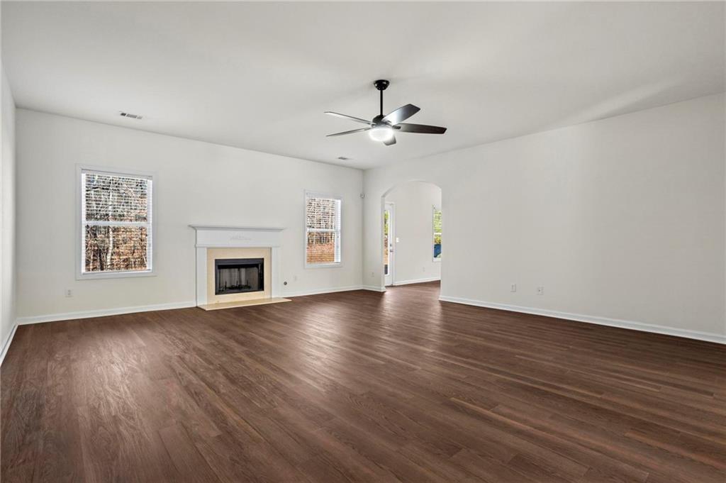 221 Cutbank Court Southwest Atlanta, GA 30331 - Photo 5 of 31