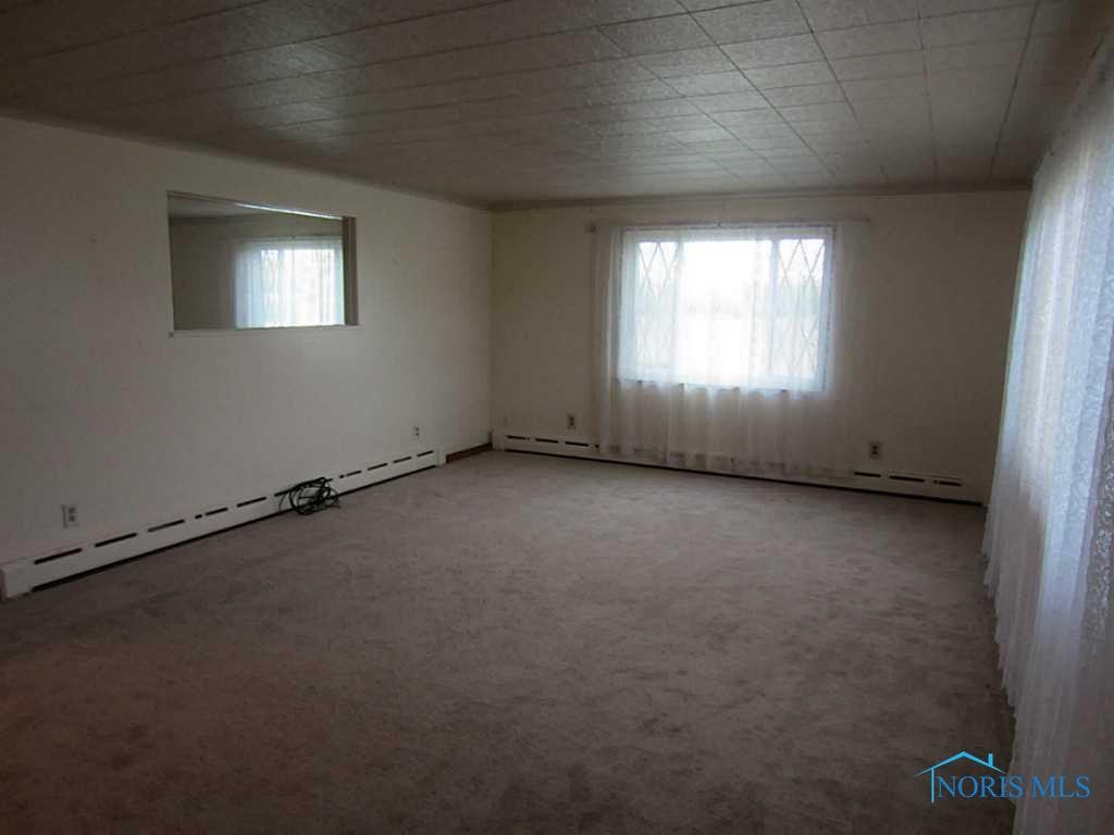 2102 Mathews Road Northwood, OH 43619 - Photo 2 of 18 Gallery Image 2