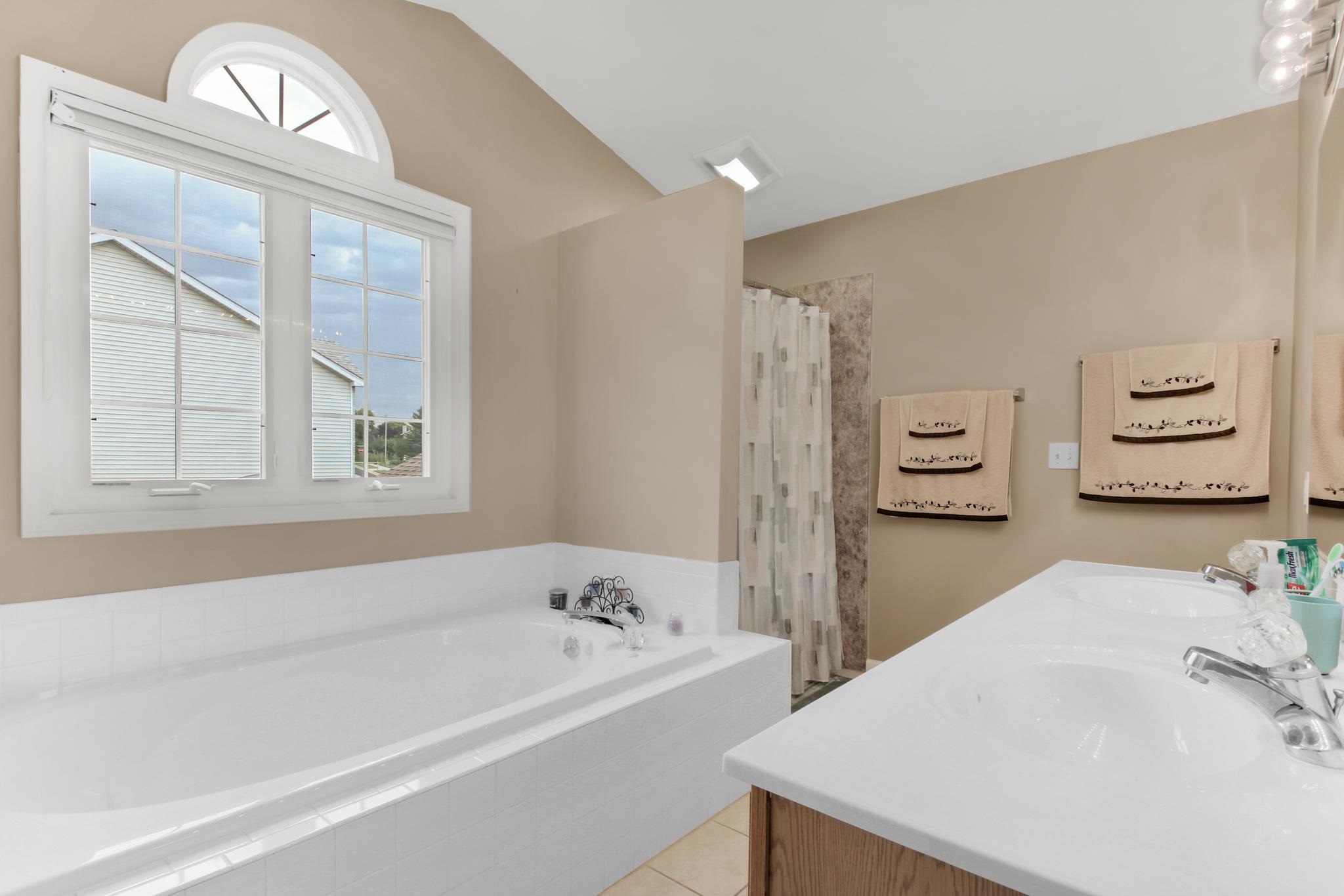 5403 North Rothmere Drive Peoria, IL 61615 - Photo 20 of 36 Gallery Image 20