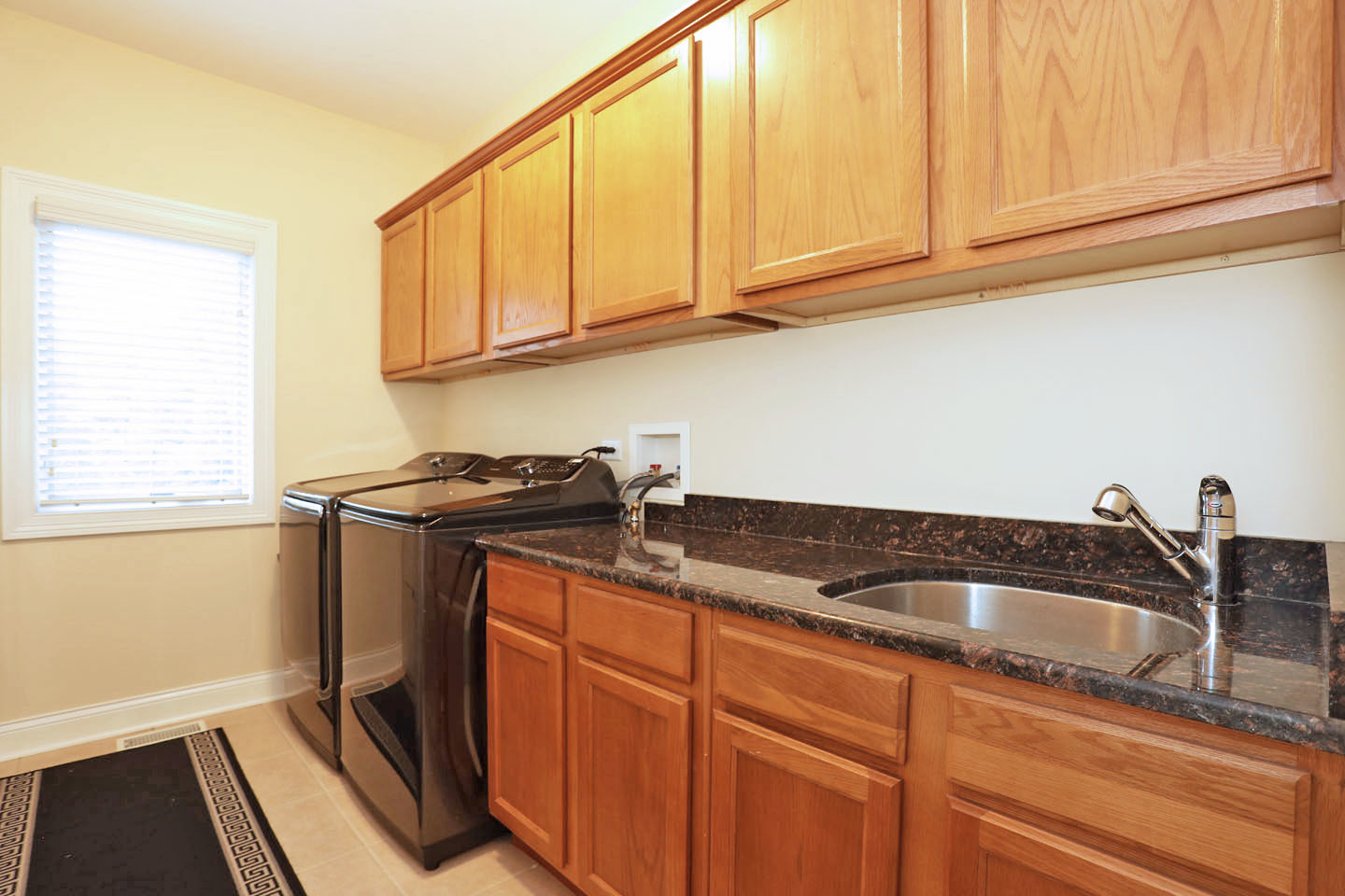 310 Jennifer Lane Roselle, IL 60172 - Photo 21 of 56