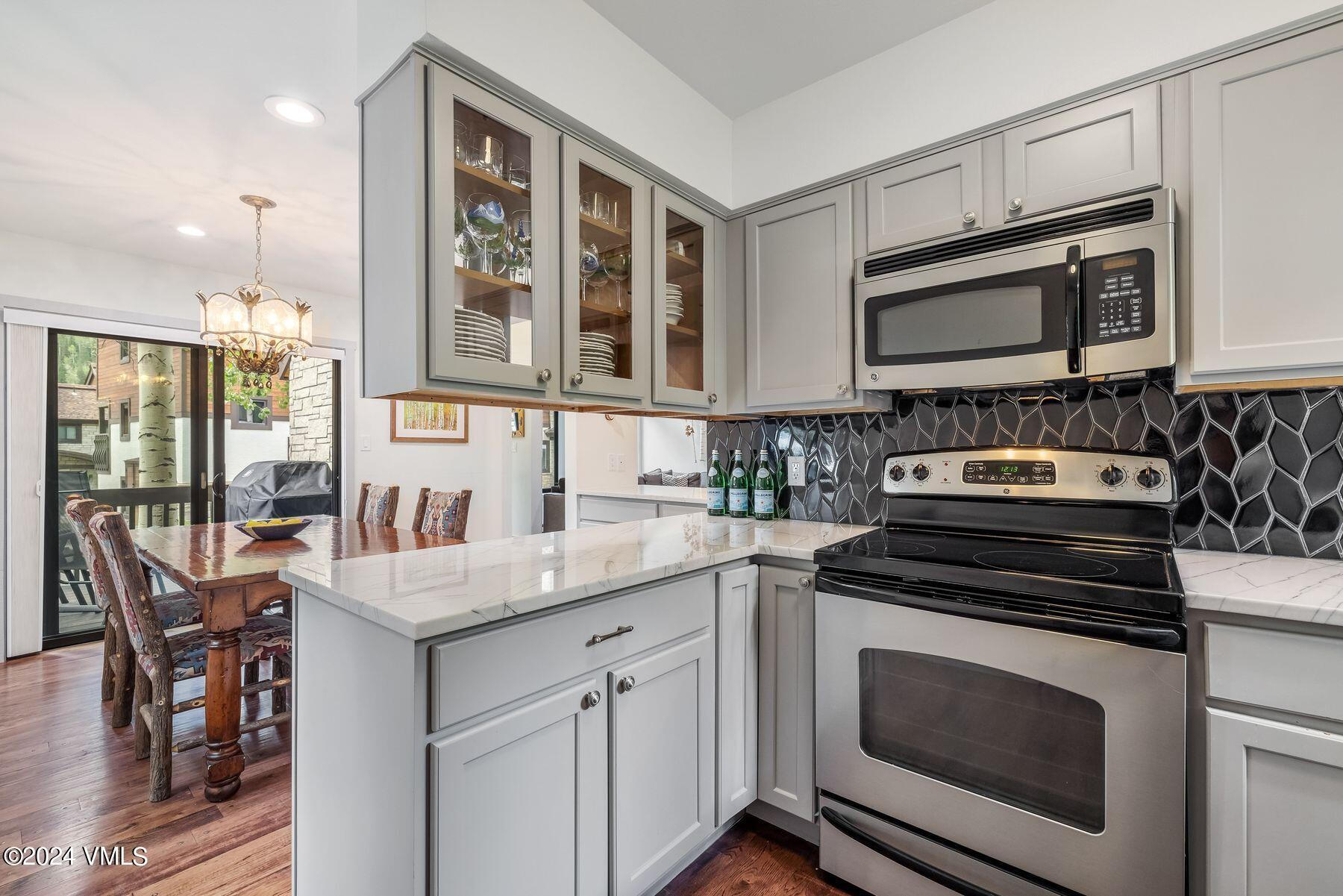 4770 Big Horn Road, Unit H4 Vail, CO 81657 - Photo 15 of 38 Kitchen