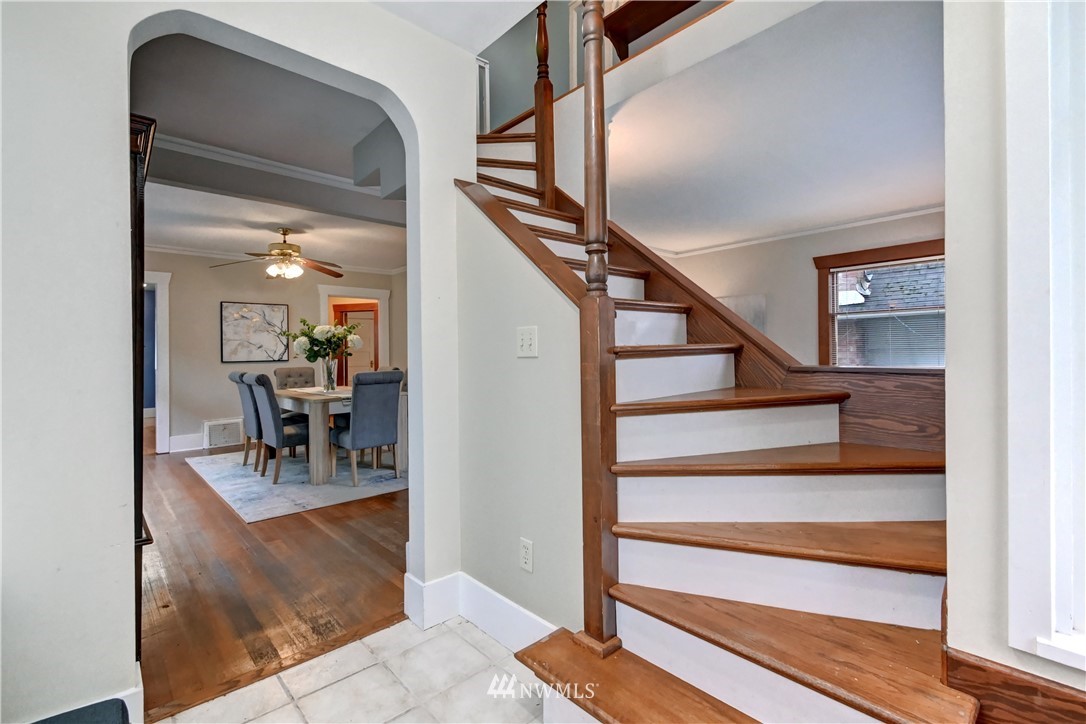 936 North 76th Street Seattle, WA 98103 - Photo 5 of 35 Gallery Image 5
