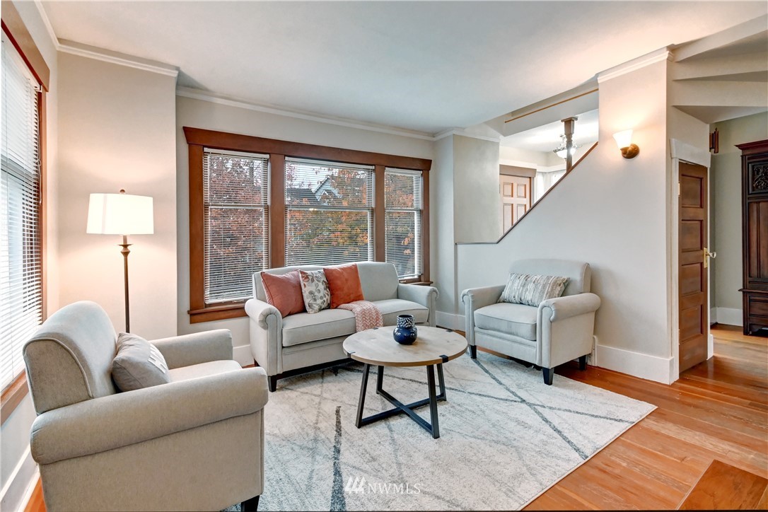 936 North 76th Street Seattle, WA 98103 - Photo 10 of 35 Gallery Image 10