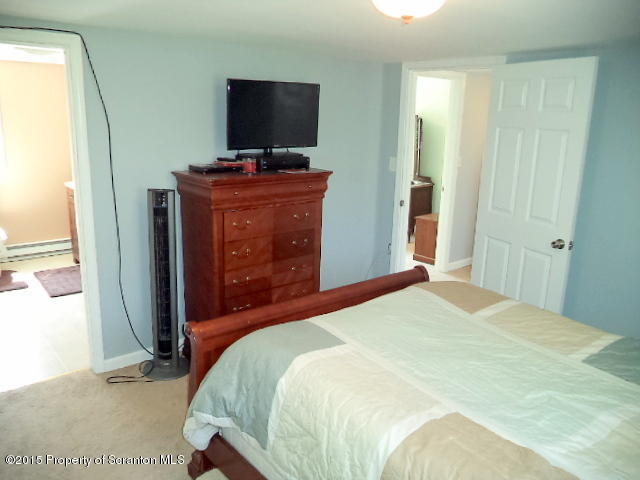 52 Peaceful Valley Road Clarks Summit, PA 18411 - Photo 31 of 39 Gallery Image 31