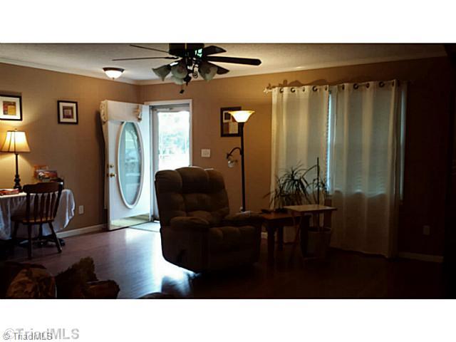 1630 Payne Road Lexington, NC 27295 - Photo 2 of 16 Living Room.