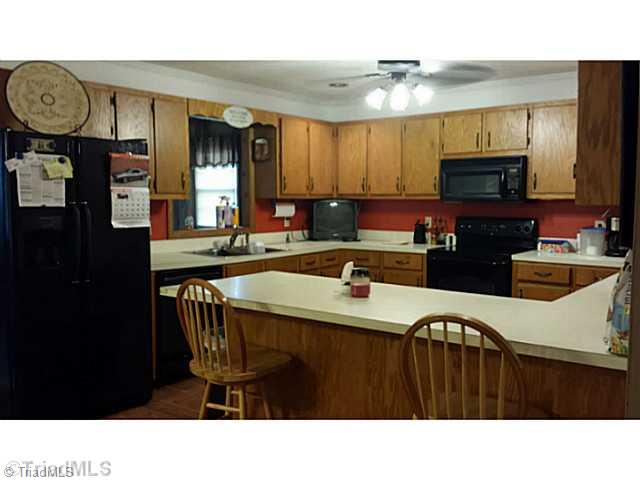 1630 Payne Road Lexington, NC 27295 - Photo 4 of 16 Kitchen.