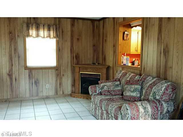 1630 Payne Road Lexington, NC 27295 - Photo 6 of 16 Den/Family/Great Room.