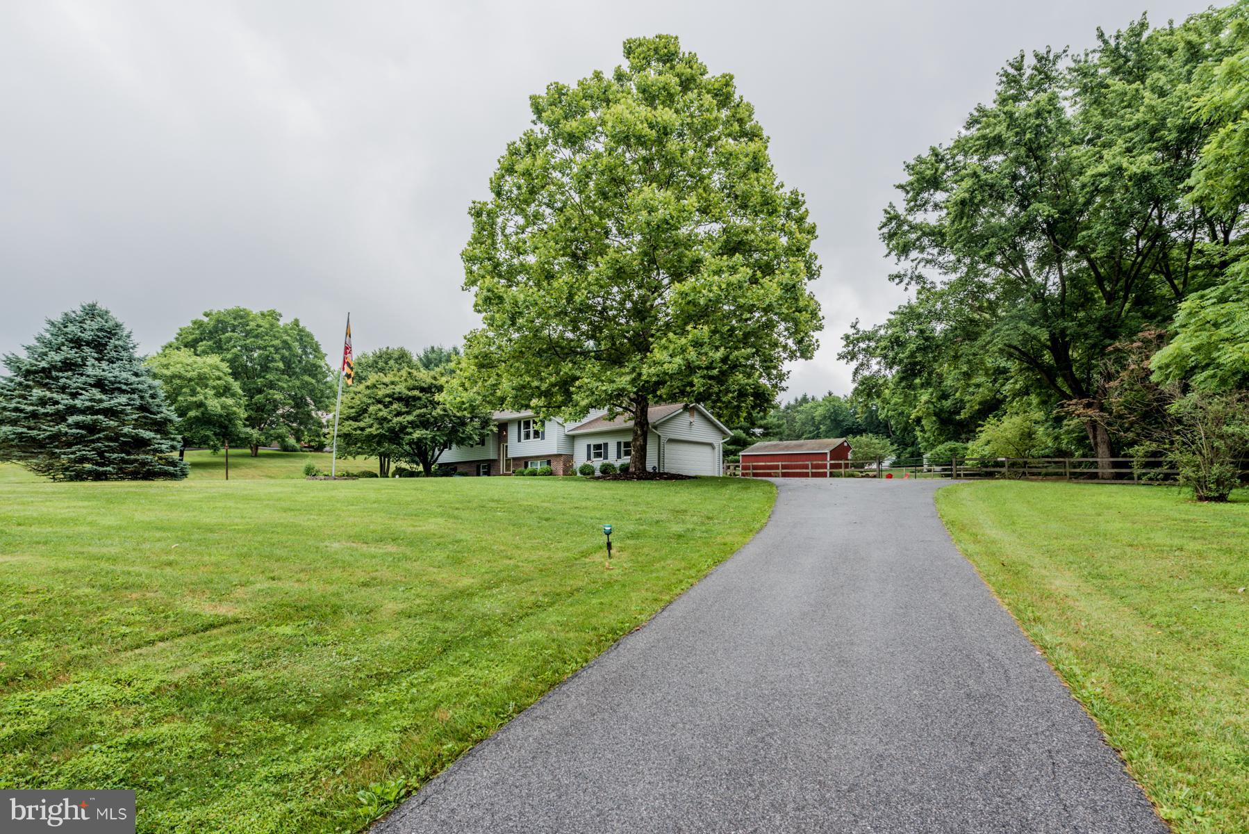 3417 Nottingham Road Westminster, MD 21157 - Photo 2 of 30 Driveway
