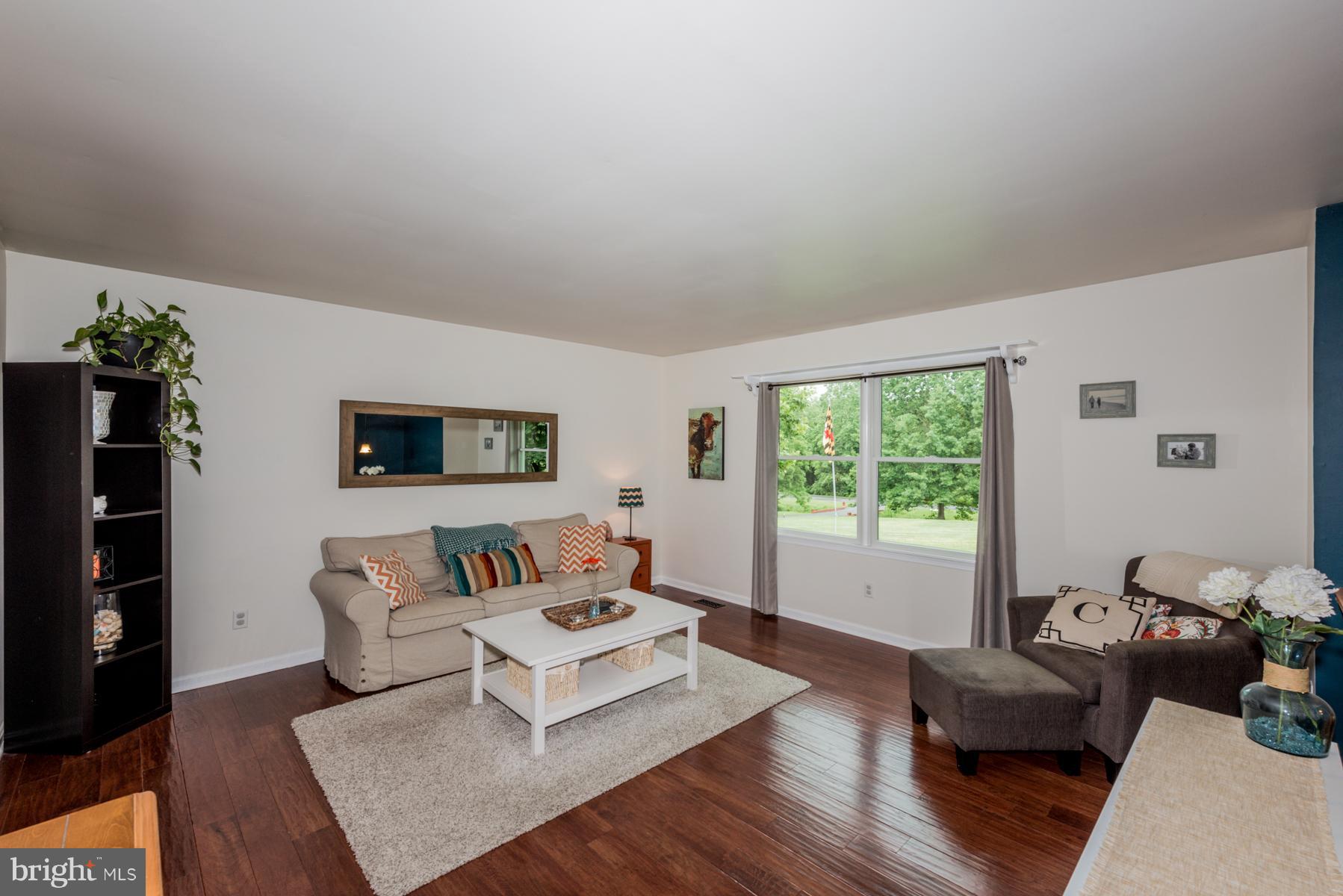 3417 Nottingham Road Westminster, MD 21157 - Photo 5 of 30 Living Room