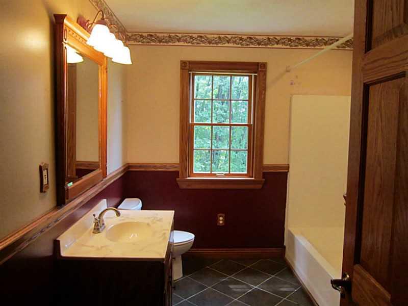 520 Marwood Road Cabot, PA 16023 - Photo 7 of 15 Full Bath.