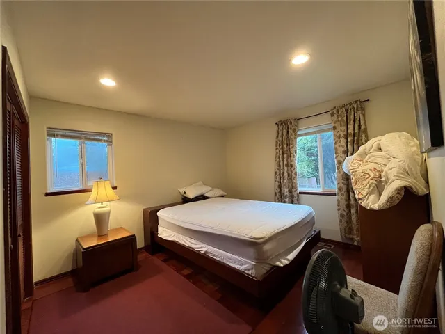 $4,500 | 14231 53rd Avenue South, Tukwila, WA 98168