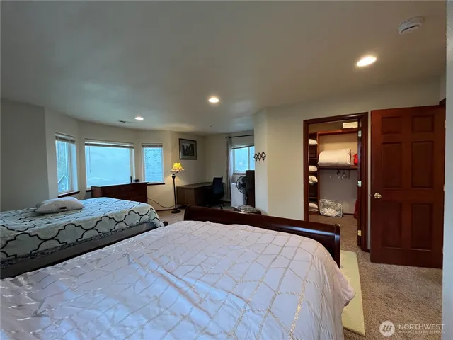 $4,500 | 14231 53rd Avenue South, Tukwila, WA 98168