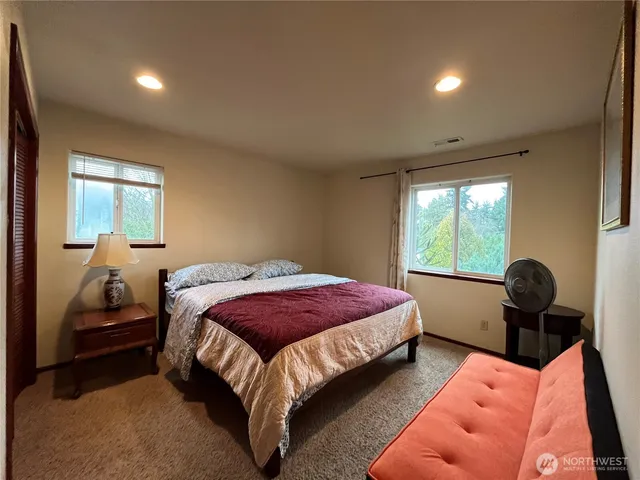 $4,500 | 14231 53rd Avenue South, Tukwila, WA 98168