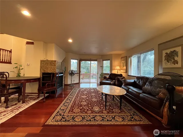 $4,500 | 14231 53rd Avenue South, Tukwila, WA 98168