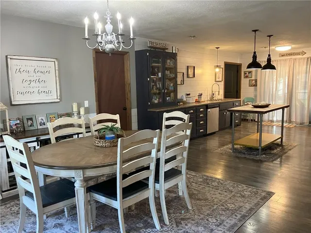 $270,000 | 708 East Grand Avenue, Lacygne, KS 66040