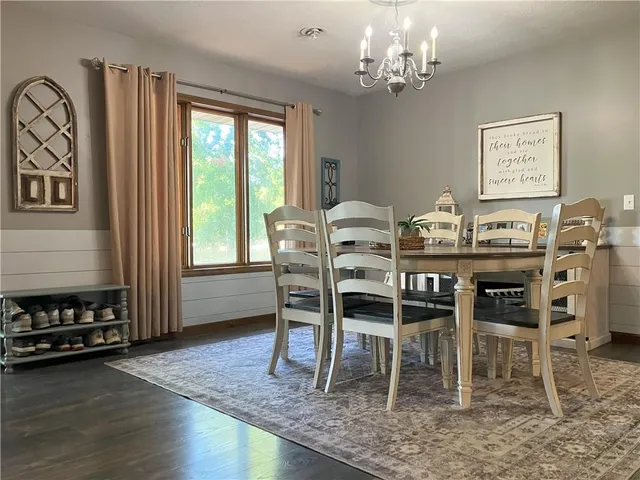 $258,500 | 708 East Grand Avenue, Lacygne, KS 66040