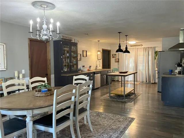 $258,500 | 708 East Grand Avenue, Lacygne, KS 66040