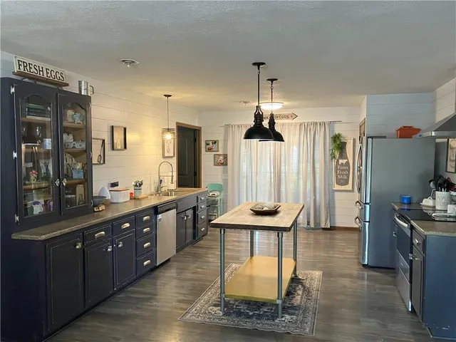 $258,500 | 708 East Grand Avenue, Lacygne, KS 66040