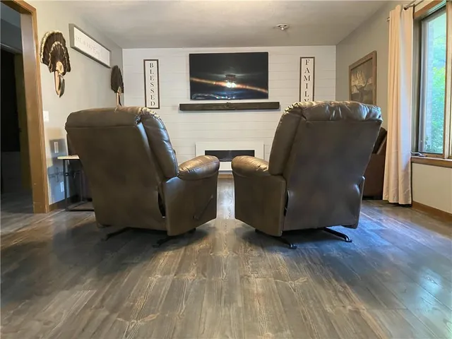 $270,000 | 708 East Grand Avenue, Lacygne, KS 66040