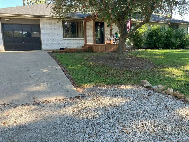 $270,000 | 708 East Grand Avenue, Lacygne, KS 66040