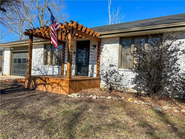 $258,500 | 708 East Grand Avenue, Lacygne, KS 66040