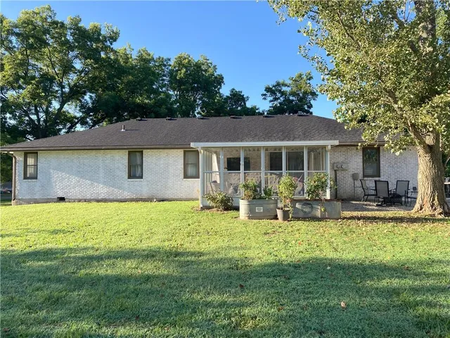 $258,500 | 708 East Grand Avenue, Lacygne, KS 66040