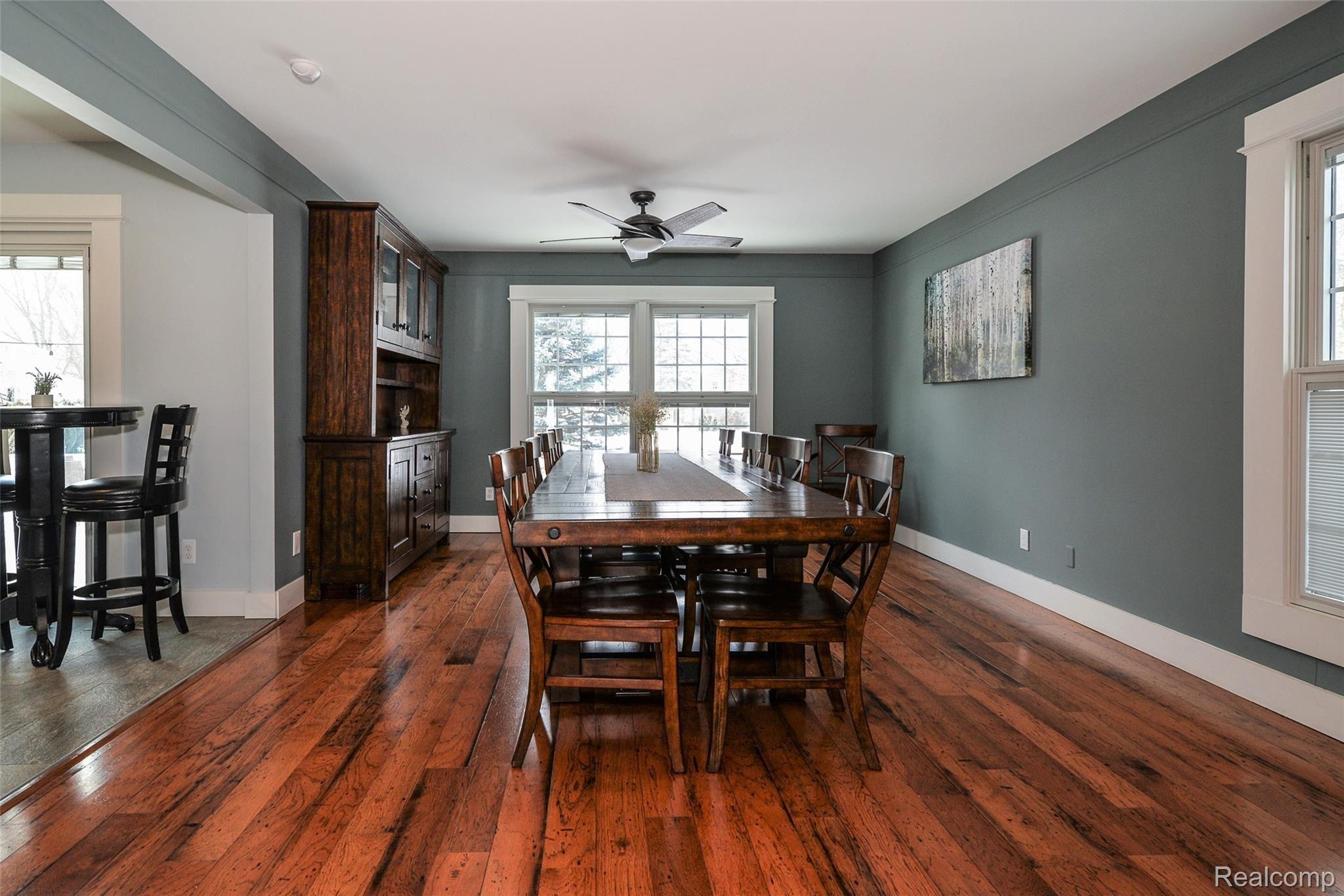 22759 Meadowbrook Road Novi, MI 48375 - Photo 3 of 36 DINING ROOM