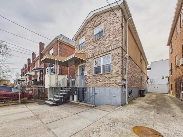 $899,000 | 2515 Woodhull Avenue | Pelham Gardens