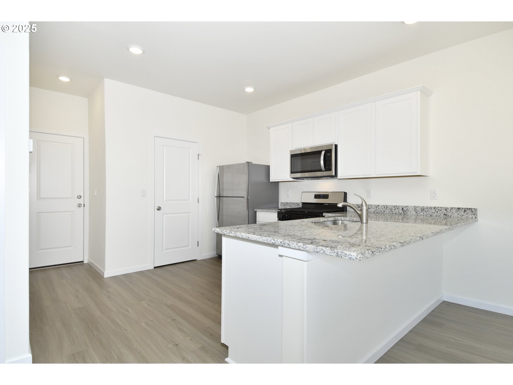 3907 Southwest Duniway Lane Gresham, OR 97080 - Photo 10 of 24