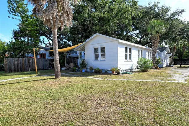 $350,000 | 1704 Cocoanut Avenue, Sarasota, FL 34234