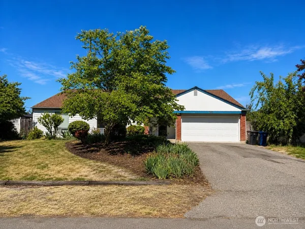 $699,900 | 7605 Jade Drive Southwest, Lakewood, WA 98498