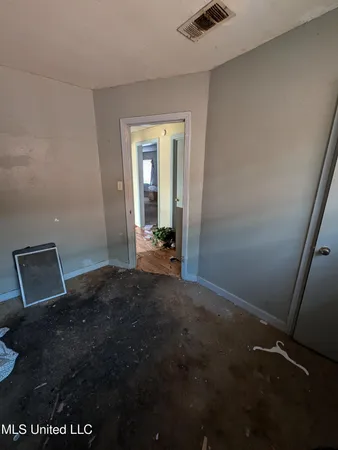 $27,500 | 3654 Main Street, Jackson, MS 39213