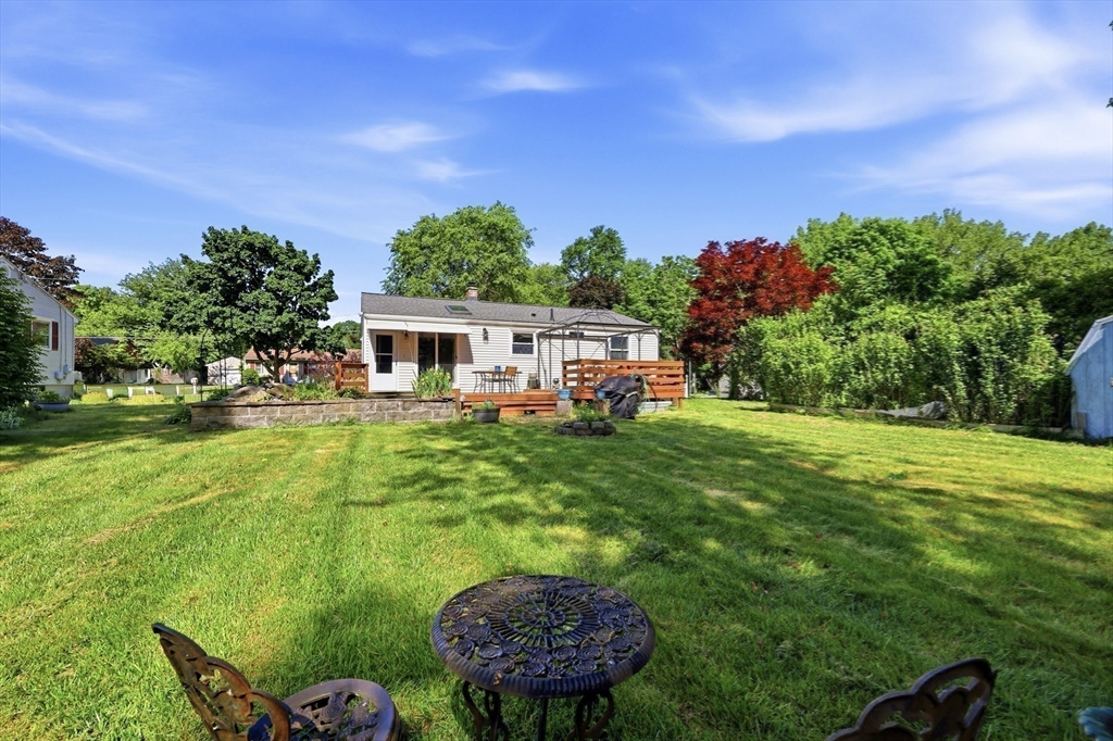 29 Hudson Street Springfield, MA 01118 - Photo 27 of 32