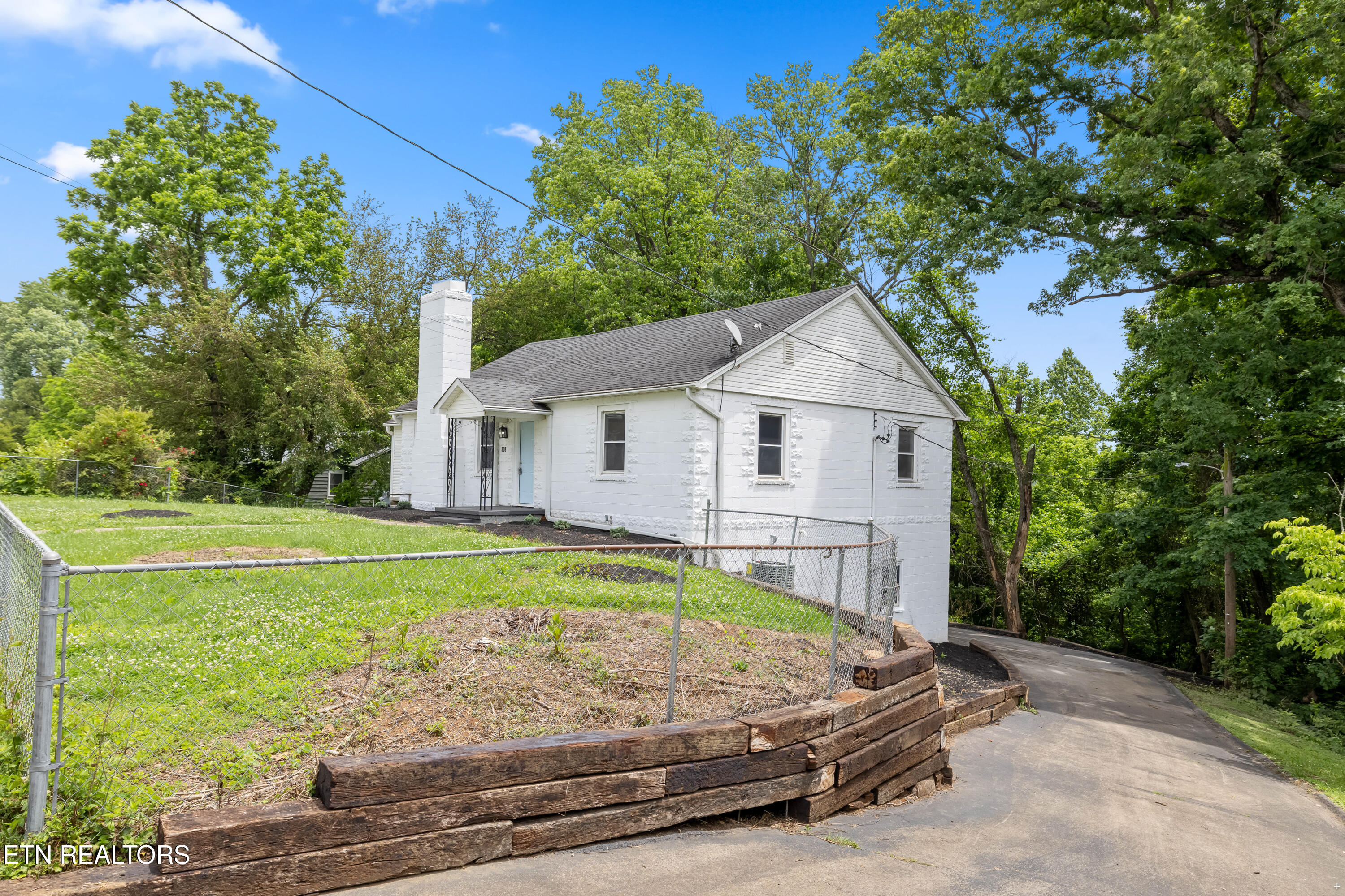 308 Nash Road Knoxville, TN 37914 - Photo 23 of 23 Positive Perceptions-25